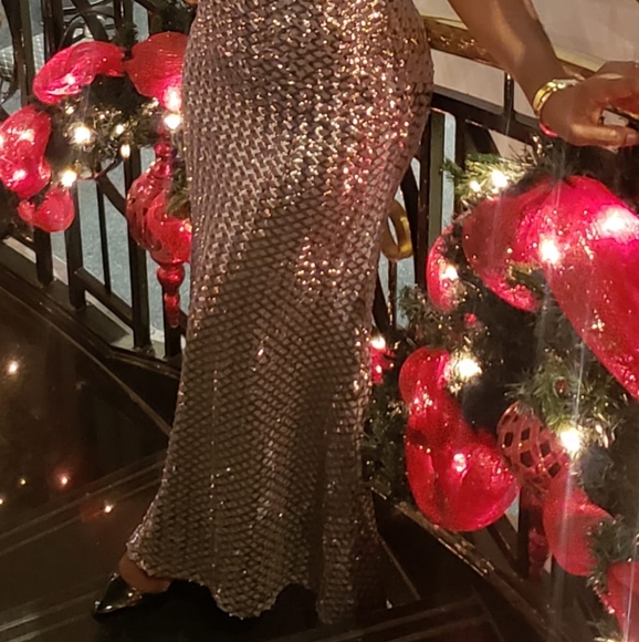 À beautiful dress - Picture 4 of 4